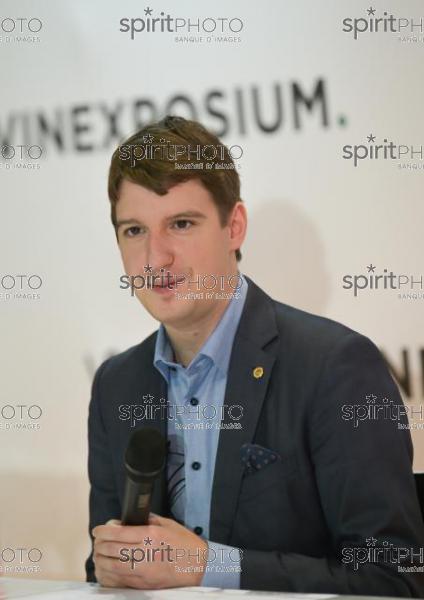 Marc Almert, meilleur sommelier du monde 2019 est allemand, Vinexposium Paris 2022 (220301JBNadeau_066.jpg)