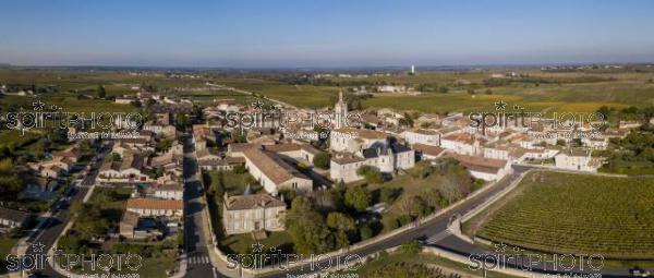 Saint Estephe village, situated along the wine route of Saint Estephe in the Bordeaux region (BWP_00523.jpg)