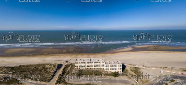 Soulac sur Mer, France - October 20, 2018: Building the Signal on dunes (BWP_00525.jpg)