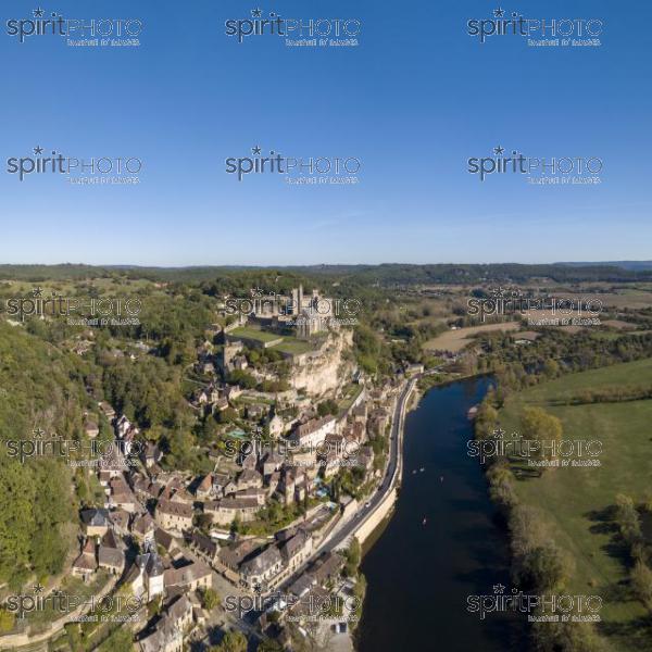 Chateau de Beynac, Beynac et Cazenac, perched on its rock above the River Dordogne, France (BWP_00557.jpg)