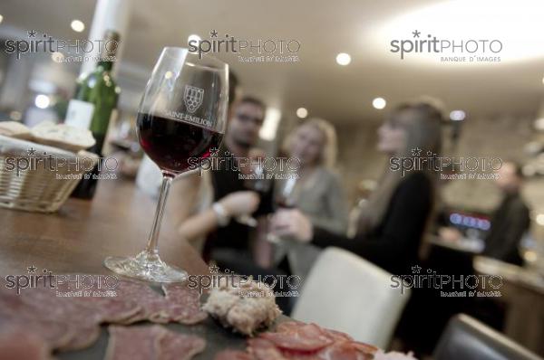 Dgustation Vin Rouge (JBN_02261-2.jpg)