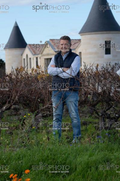 GIRONDE (33), SAINT-ESTEPHE, PORTRAIT DE PASCAL FRICARD CHÂTEAU TOUR SAINT FORT, AOC MEDOC, SAINT-ESTEPHE, VIGNOBLE BORDELAIS // FRANCE, GIRONDE (33), SAINT-ESTEPHE, PORTRAIT OF PASCAL FRICARD CHÂTEAU TOUR SAINT FORT, AOC MEDOC, SAINT-ESTEPHE, BORDEAUX VINEYARD (JBN_4563.jpg)